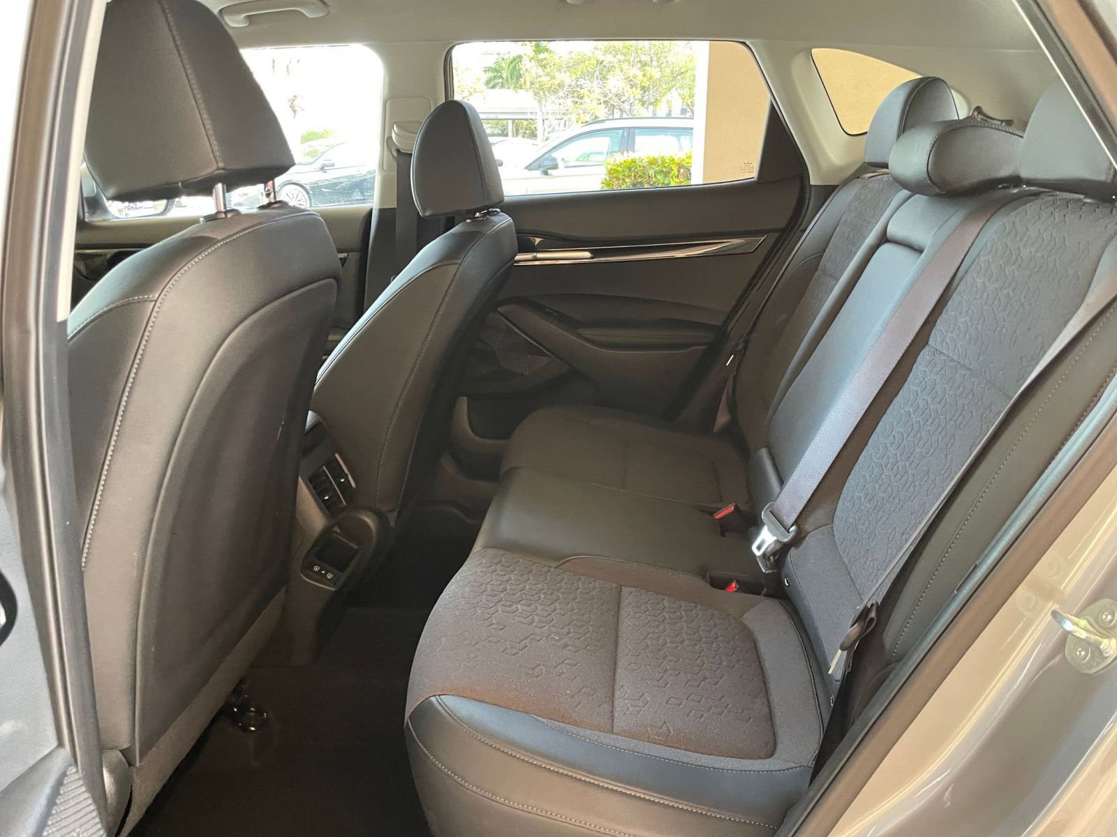 Used 2025 Kia Seltos S FWD image 22