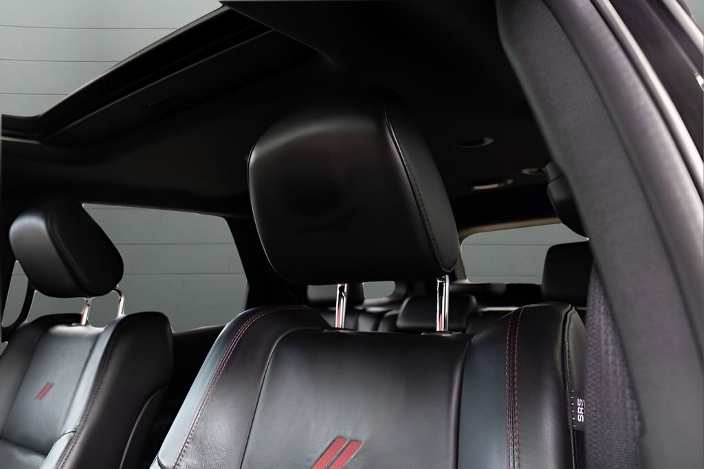 Used 2022 Dodge Durango R/T w/ Blacktop Package AWD/4WD image 46