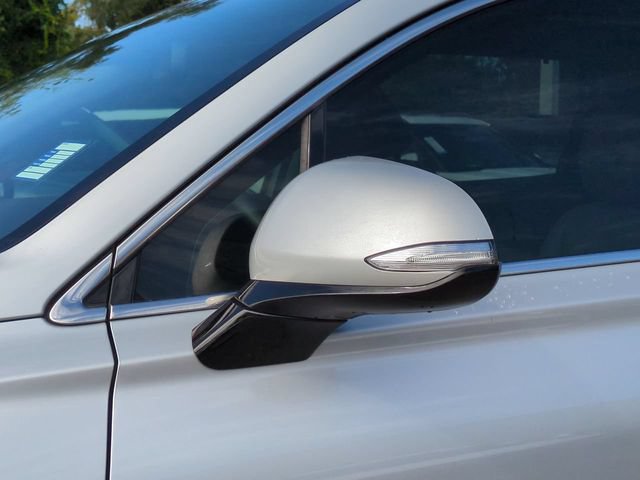 Used 2019 Hyundai Santa Fe Limited FWD image 12