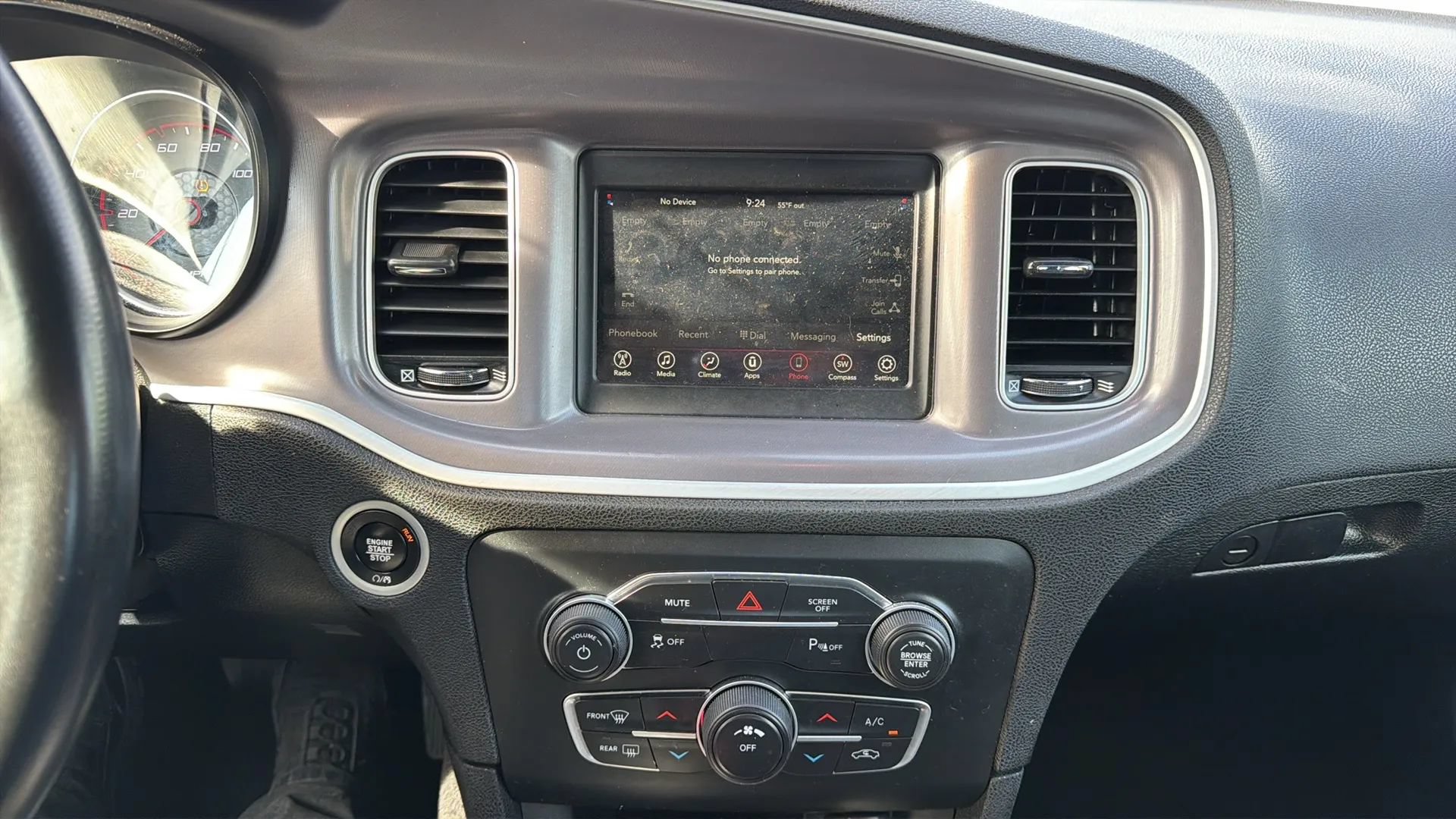 Used 2022 Dodge Charger SXT RWD image 17