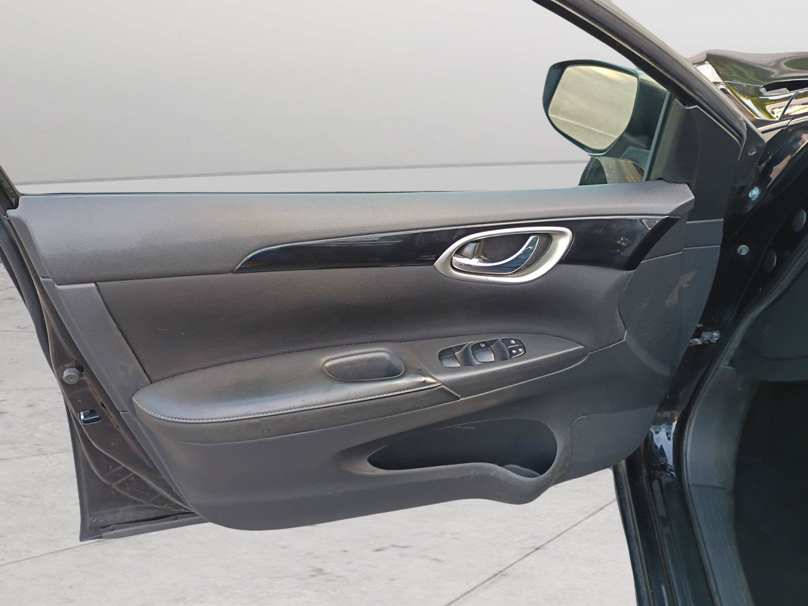 Used 2018 Nissan Sentra SV FWD image 7