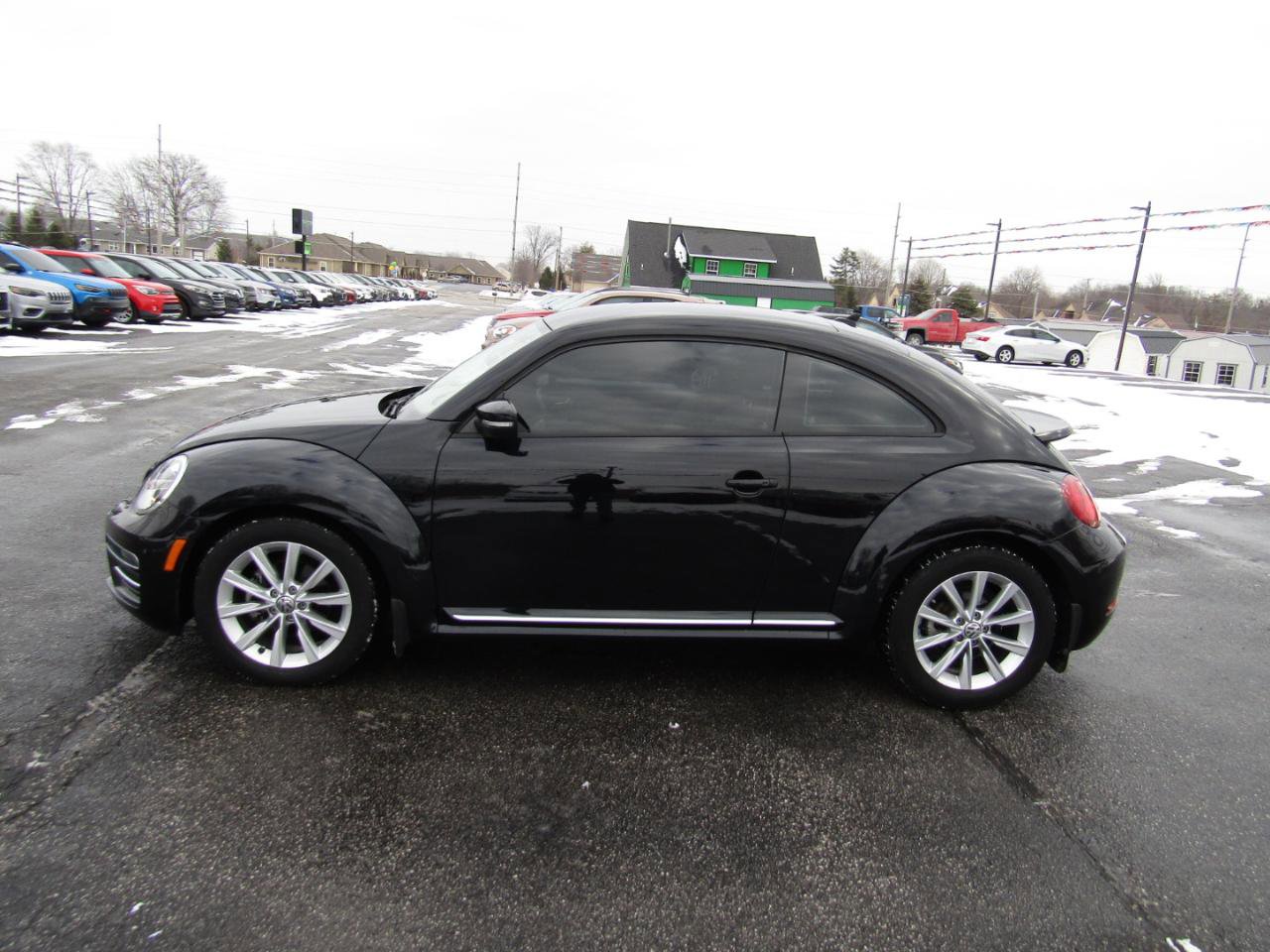 Used 2017 Volkswagen Beetle 1.8T SE FWD image 5