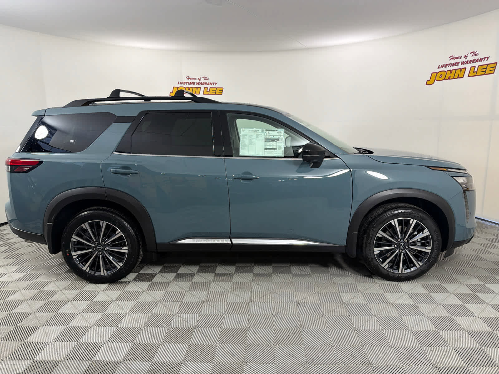New 2026 Nissan Pathfinder Platinum AWD/4WD image 7