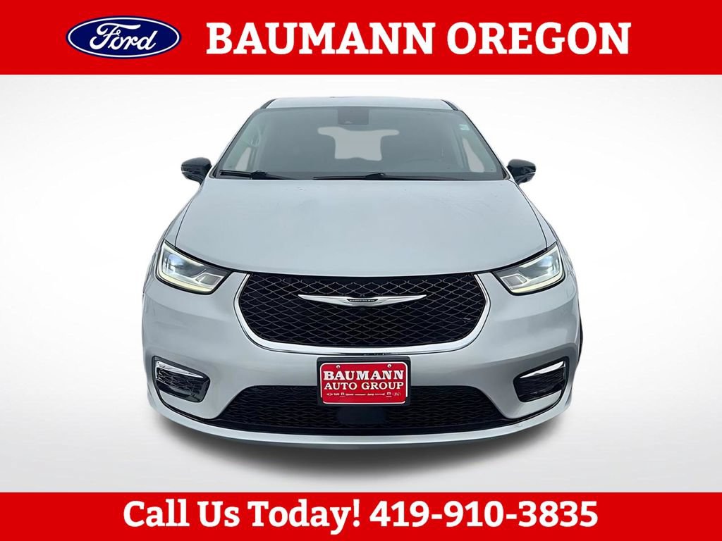 Used 2024 Chrysler Pacifica Touring-L FWD image 14