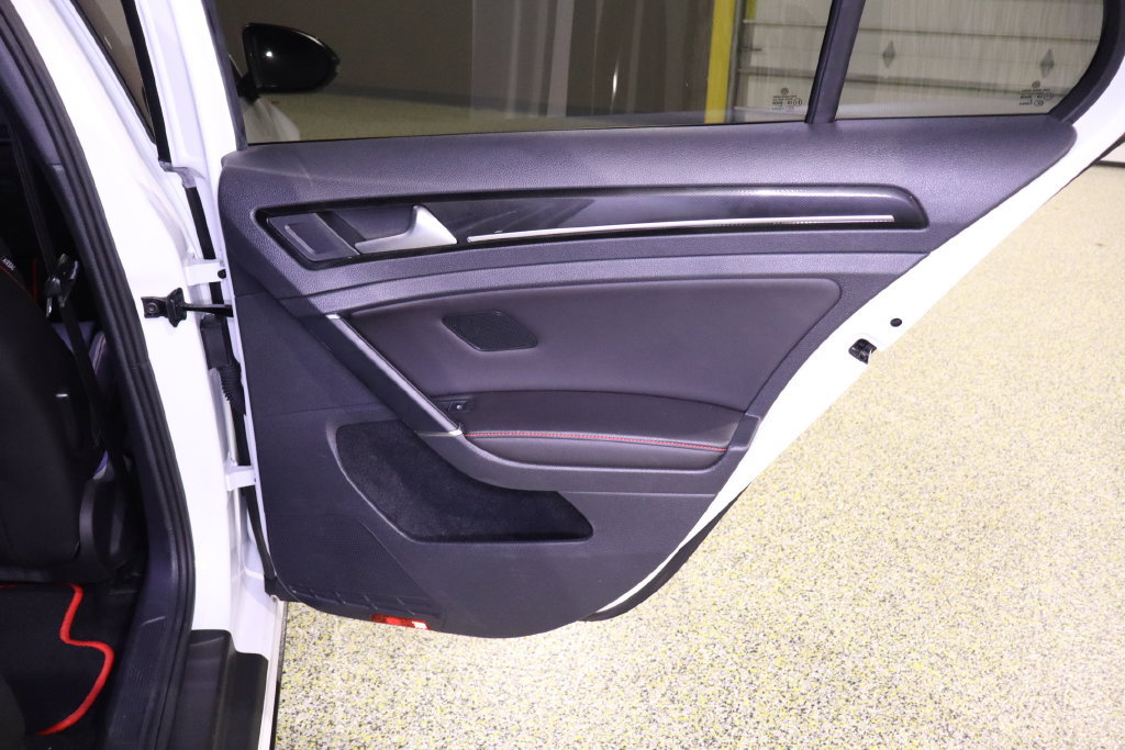 Used 2017 Volkswagen GTI SE FWD image 40