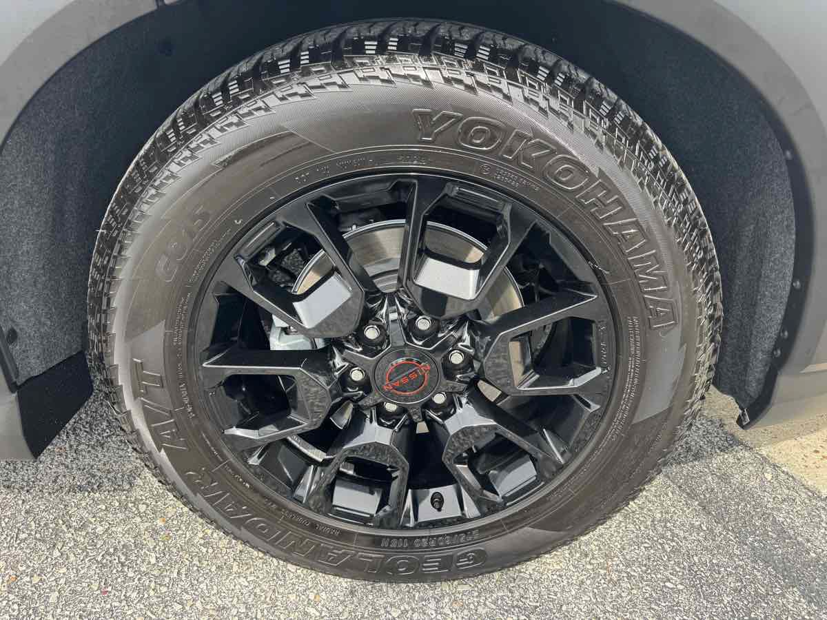 Used 2025 Nissan Armada PRO-4X w/ Pro-4X Premium Package AWD/4WD image 36