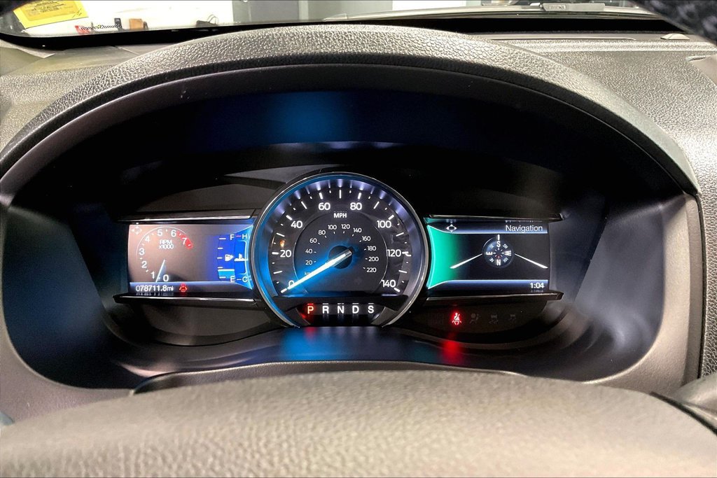 Used 2018 Ford Explorer XLT w/ Equipment Group 202A AWD/4WD image 14