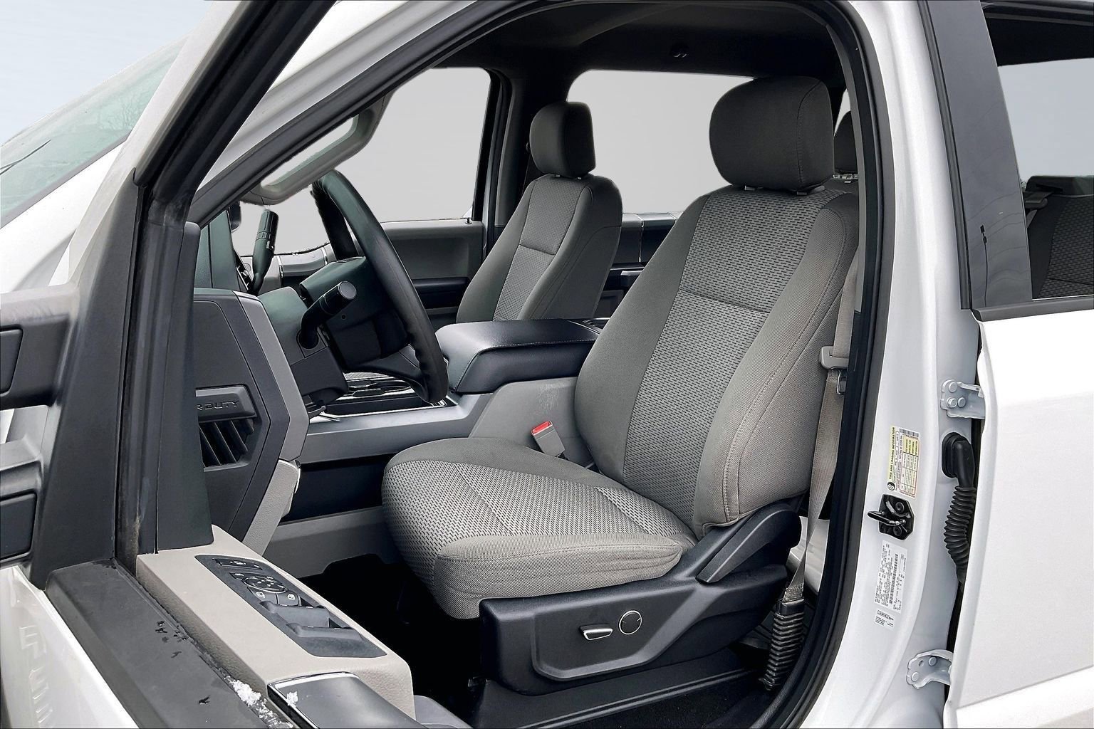 Used 2019 Ford F250 XLT w/ XLT Premium Package image 25