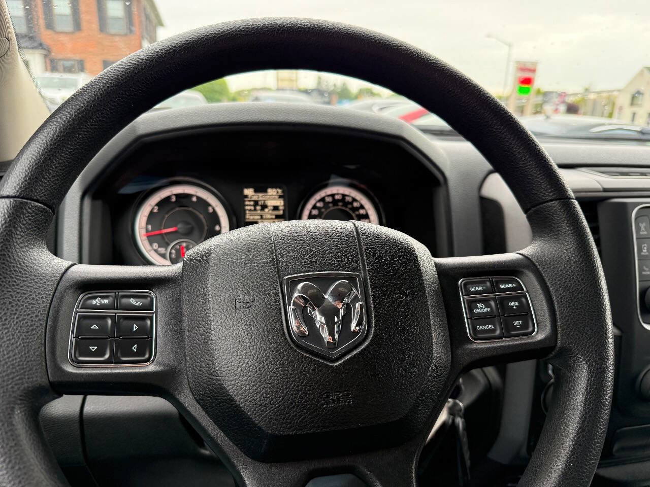 Used 2019 RAM 1500 Express AWD/4WD image 18