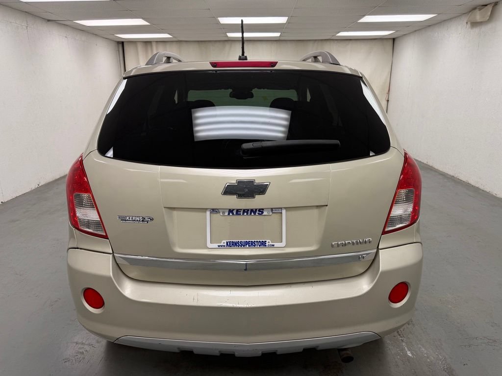 Used 2014 Chevrolet Captiva Sport LT FWD image 4