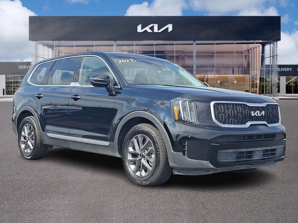 Used 2023 Kia Telluride LX AWD/4WD image 1