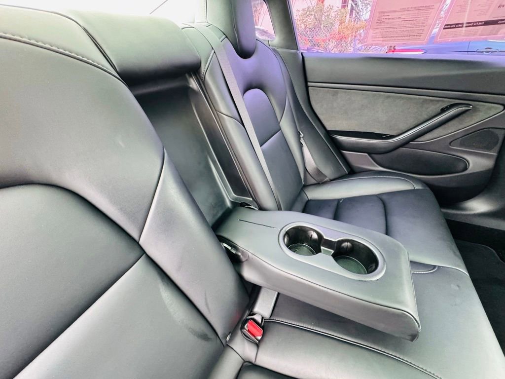 Used 2019 Tesla Model 3 Standard Range image 16