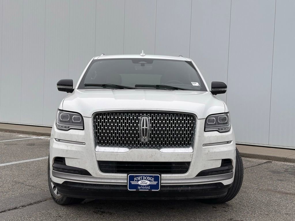 Used 2023 Lincoln Navigator L Reserve image 7