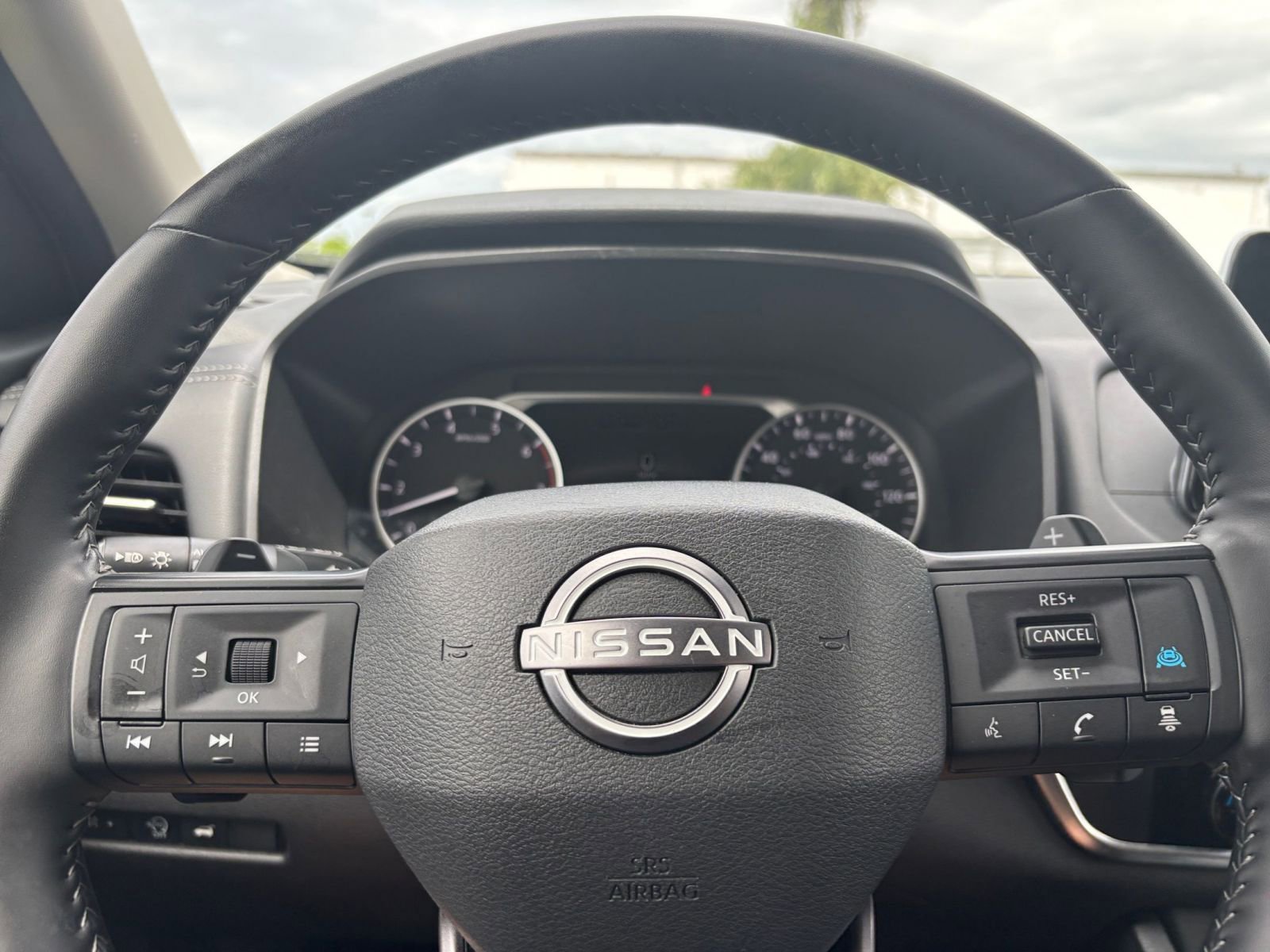 Used 2025 Nissan Rogue SV AWD/4WD image 30