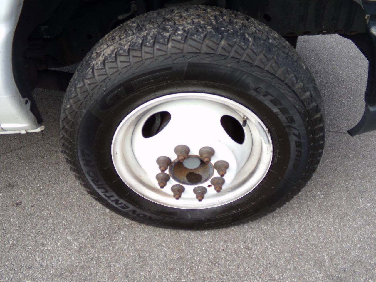 Used 2017 Ford E-450 and Econoline 450 Super Duty w/ Power Windows & Locks Group RWD image 30