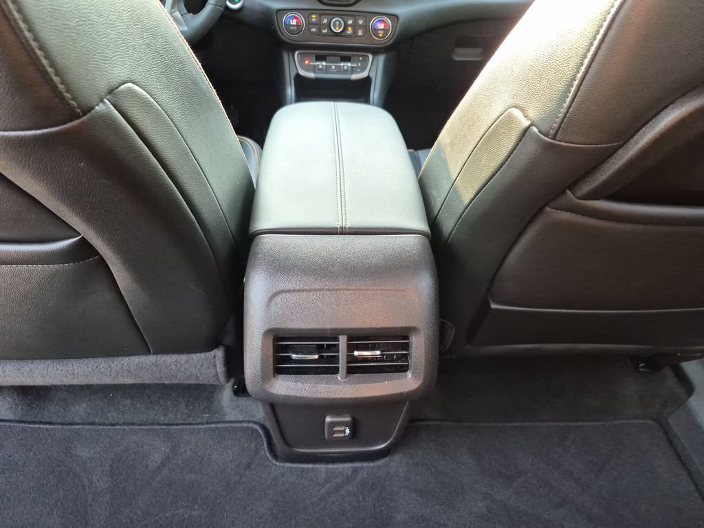 Certified 2024 GMC Terrain AT4 w/ Infotainment Package II AWD/4WD image 35