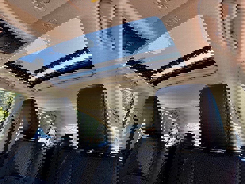 Certified 2025 Lexus ES 350 Base image 17