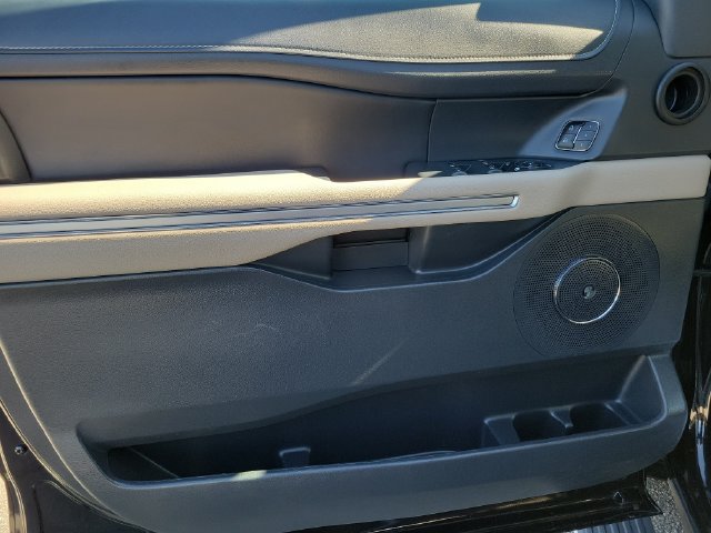 Used 2023 Ford Expedition Limited RWD image 21