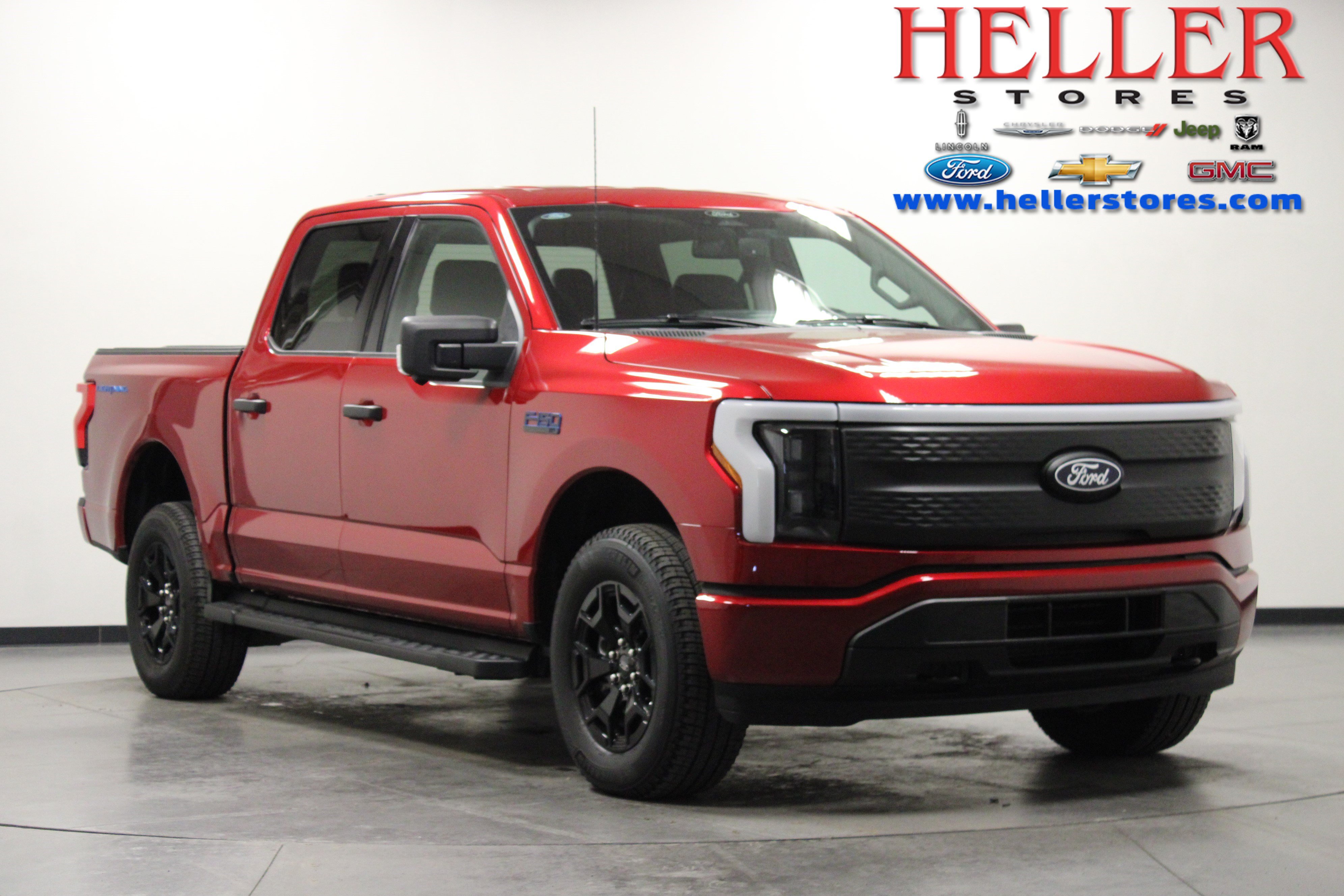 Used 2025 Ford F150 Lightning XLT AWD/4WD image 1