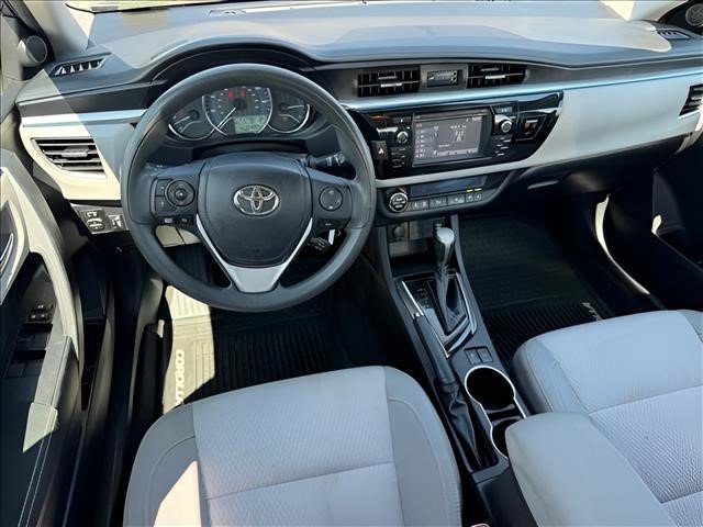 Used 2015 Toyota Corolla LE FWD image 11