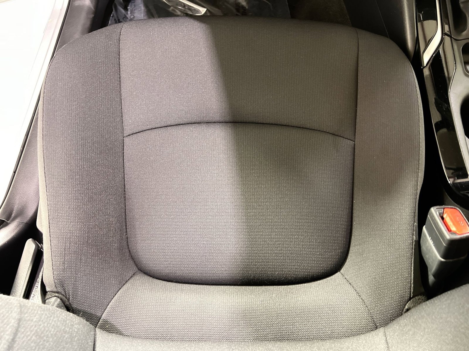 Used 2022 Toyota Corolla LE image 19