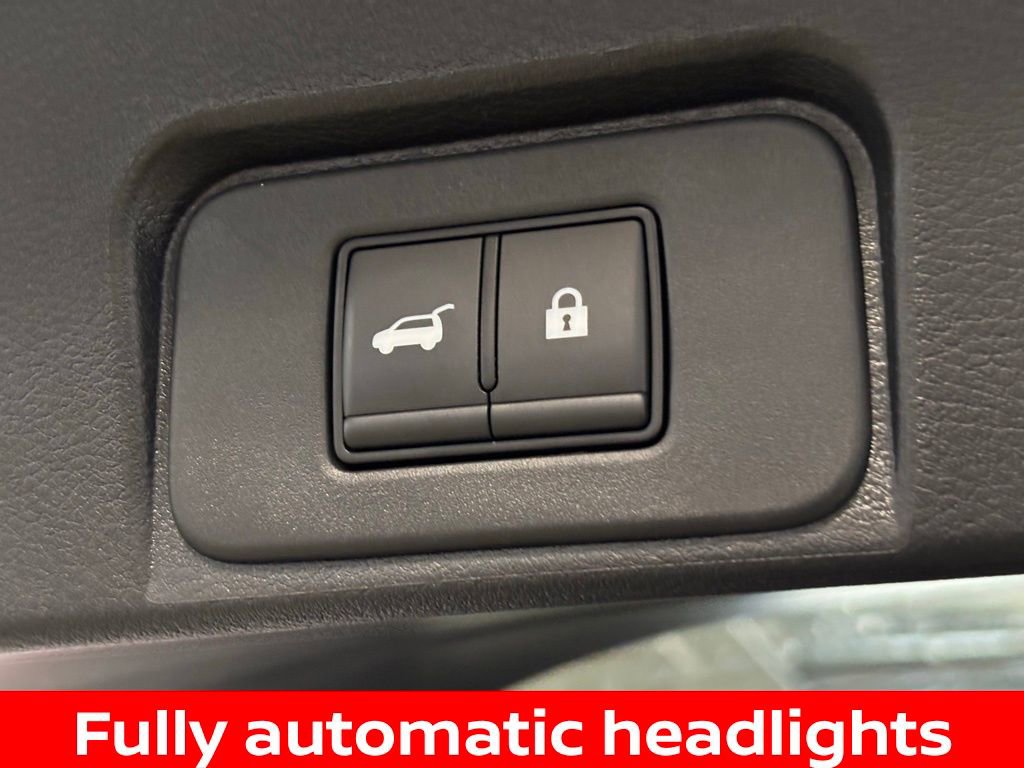 Certified 2026 Nissan Rogue SL AWD/4WD image 17