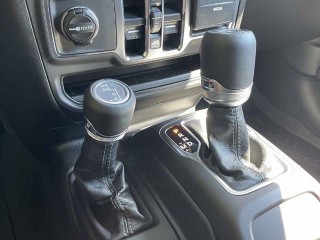 New 2027 Jeep Wrangler Unlimited Sahara AWD/4WD image 35