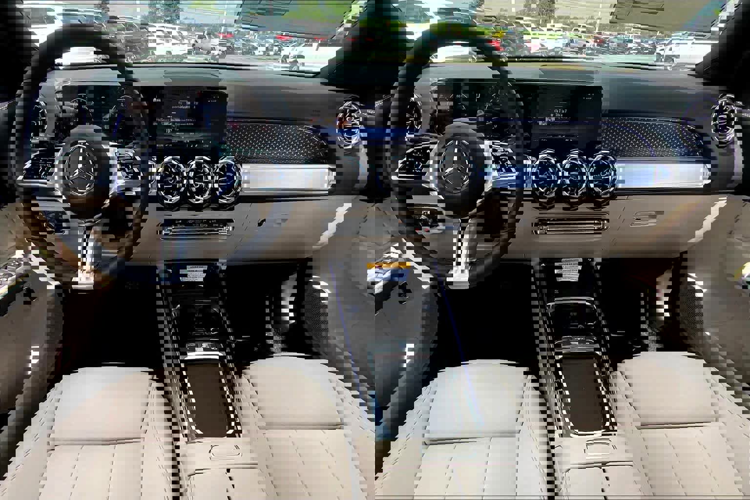 Used 2025 Mercedes-Benz GLB 250 GLB 250 image 7