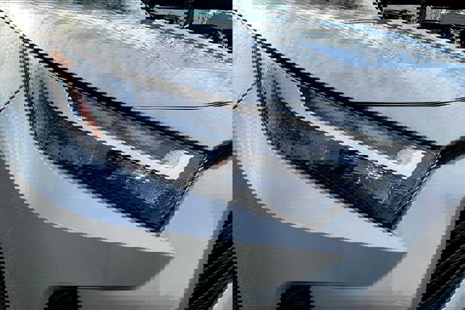 Used 2025 Toyota RAV4 XLE image 26