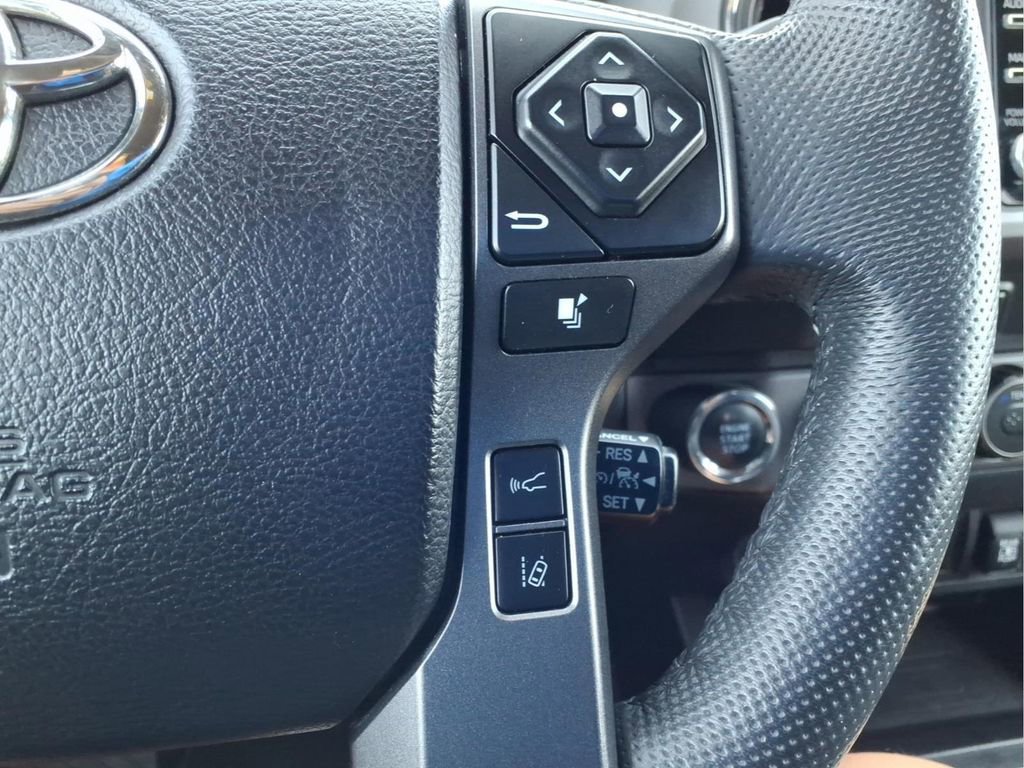 Used 2022 Toyota Tacoma TRD Off-Road w/ Technology Package image 24
