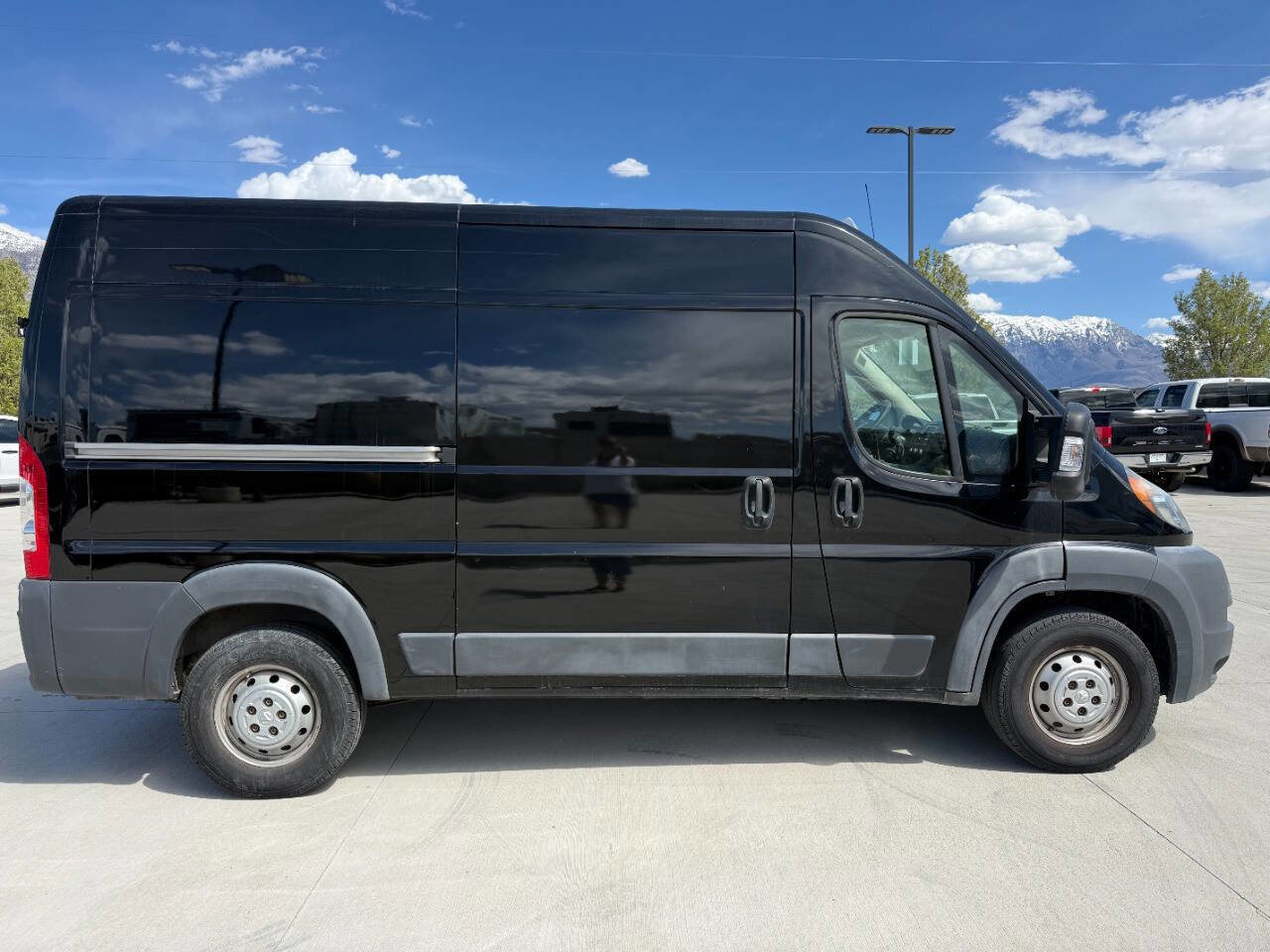 Used 2015 RAM ProMaster 2500 w/ Cargo Convenience Group FWD image 3