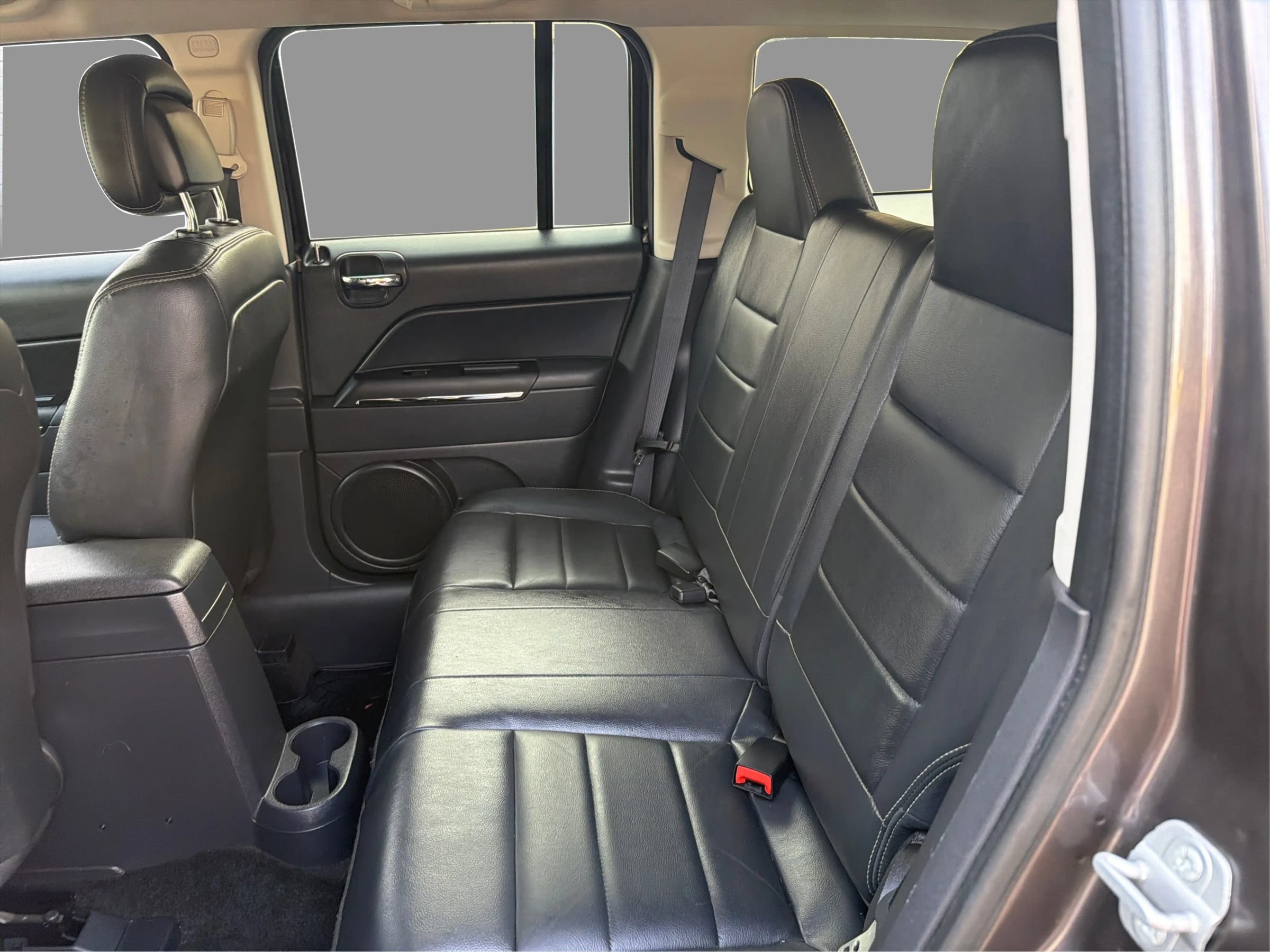 Used 2014 Jeep Patriot Limited w/ Sun/Sound Group AWD/4WD image 11