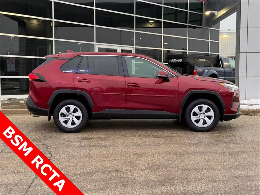 Used 2024 Toyota RAV4 LE image 2