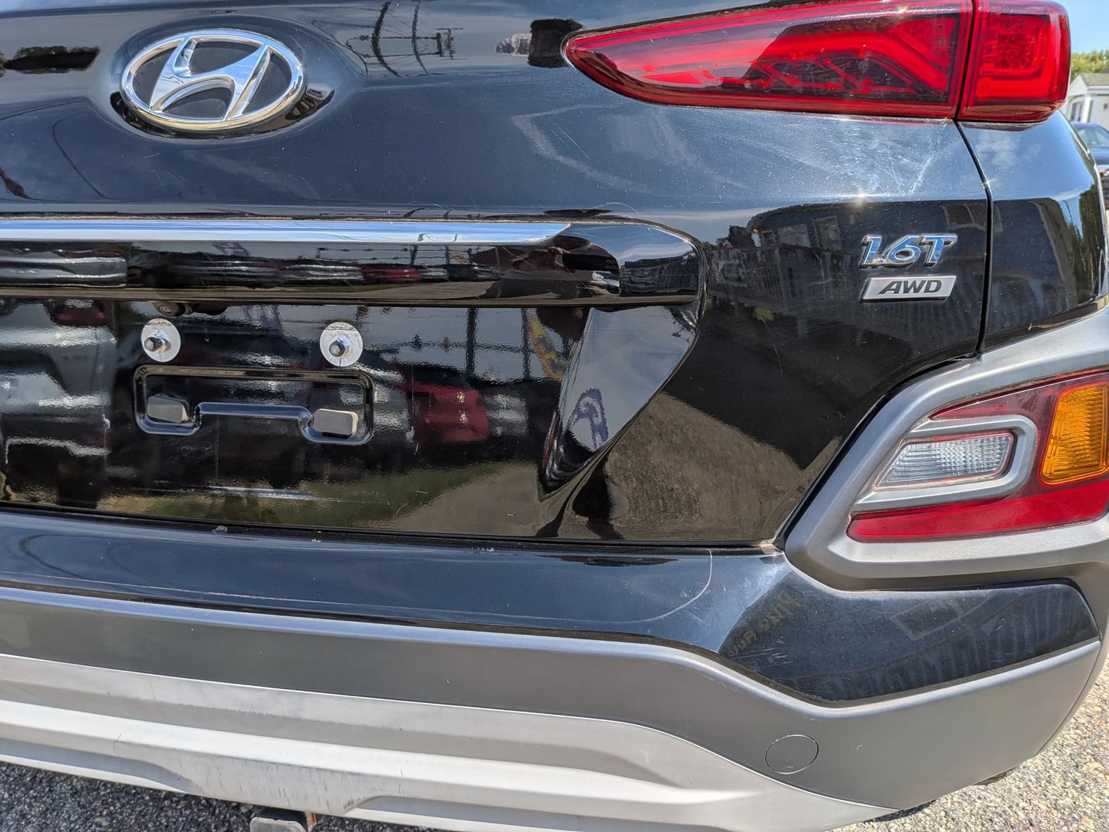 Used 2021 Hyundai Kona Limited AWD/4WD image 17