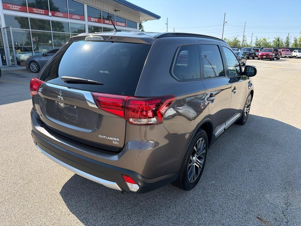 Used 2016 Mitsubishi Outlander SE FWD image 8