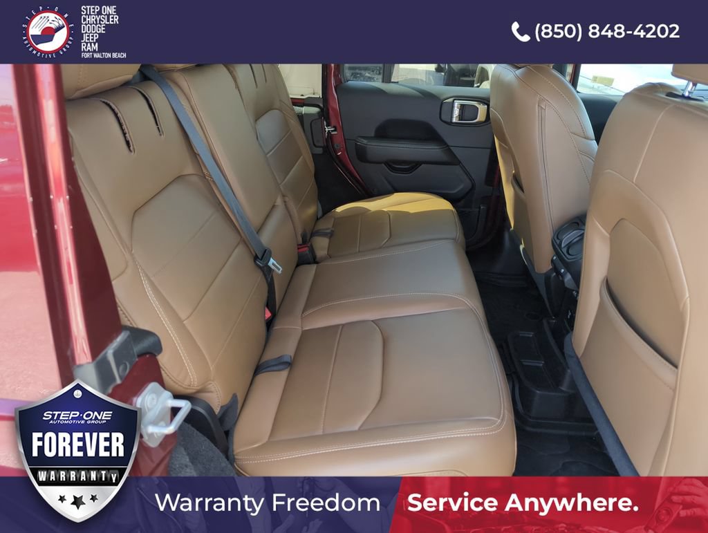 Used 2021 Jeep Wrangler Unlimited Sahara w/ Cold Weather Group AWD/4WD image 30