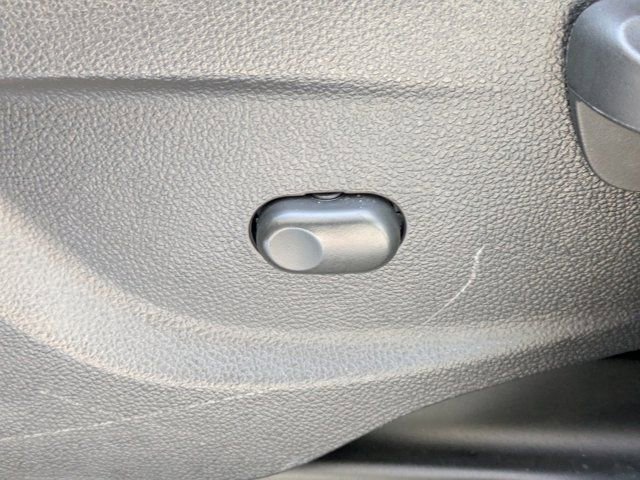 Used 2022 Chevrolet Trax LS w/ Tint and Cruise Package image 17