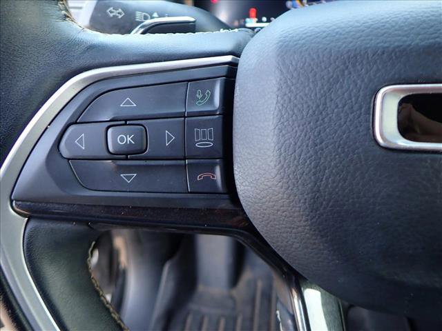 Used 2022 Jeep Grand Cherokee L Laredo image 14