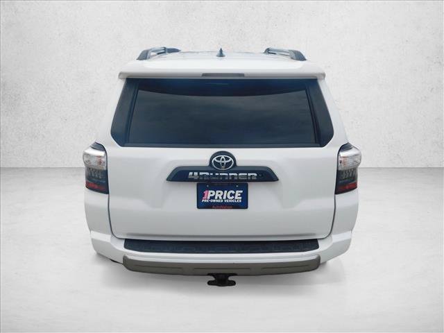 Used 2017 Toyota 4Runner TRD Off-Road Premium AWD/4WD image 11