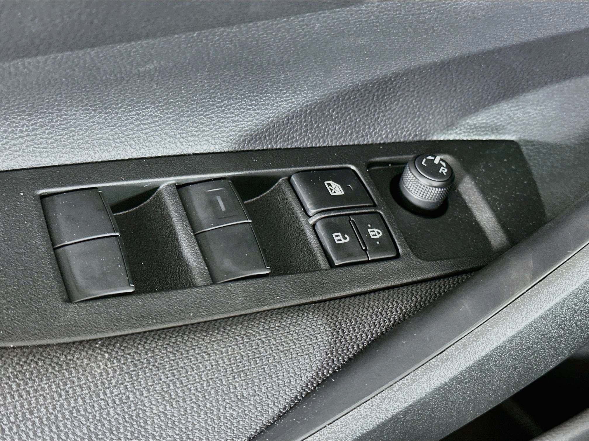 Used 2026 Toyota Corolla LE FWD image 15