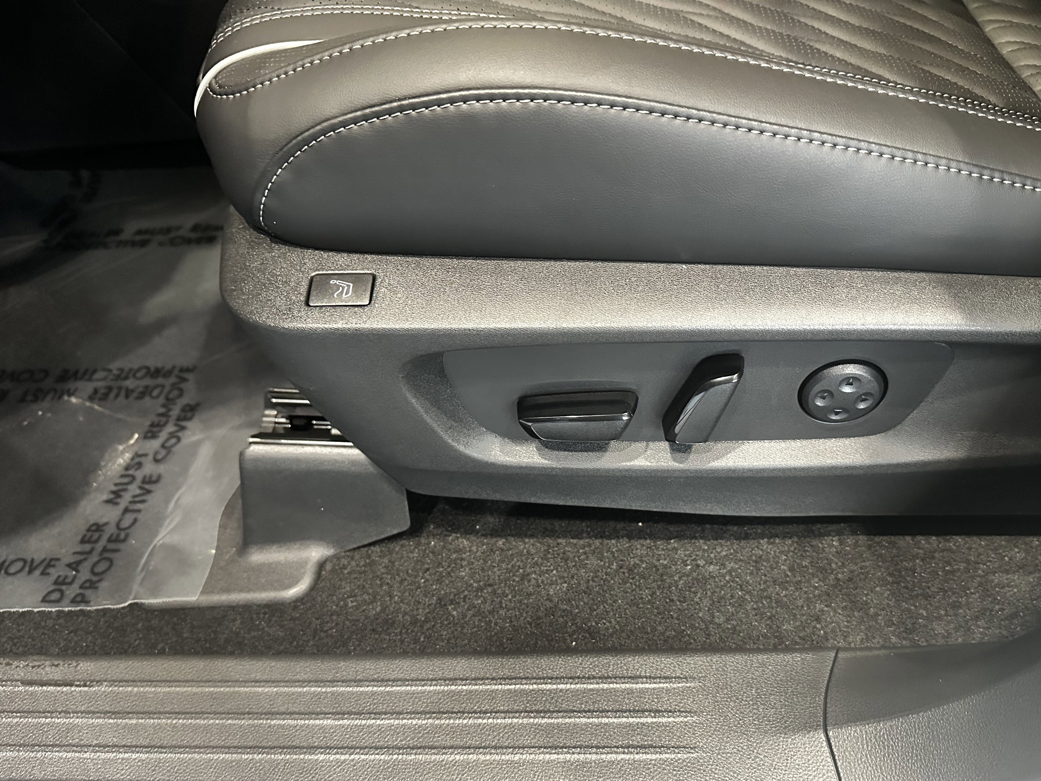 New 2026 INFINITI QX60 Autograph w/ Dark Cargo Package image 14