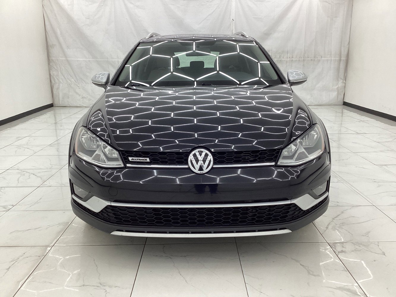 Used 2017 Volkswagen Golf Alltrack S image 5