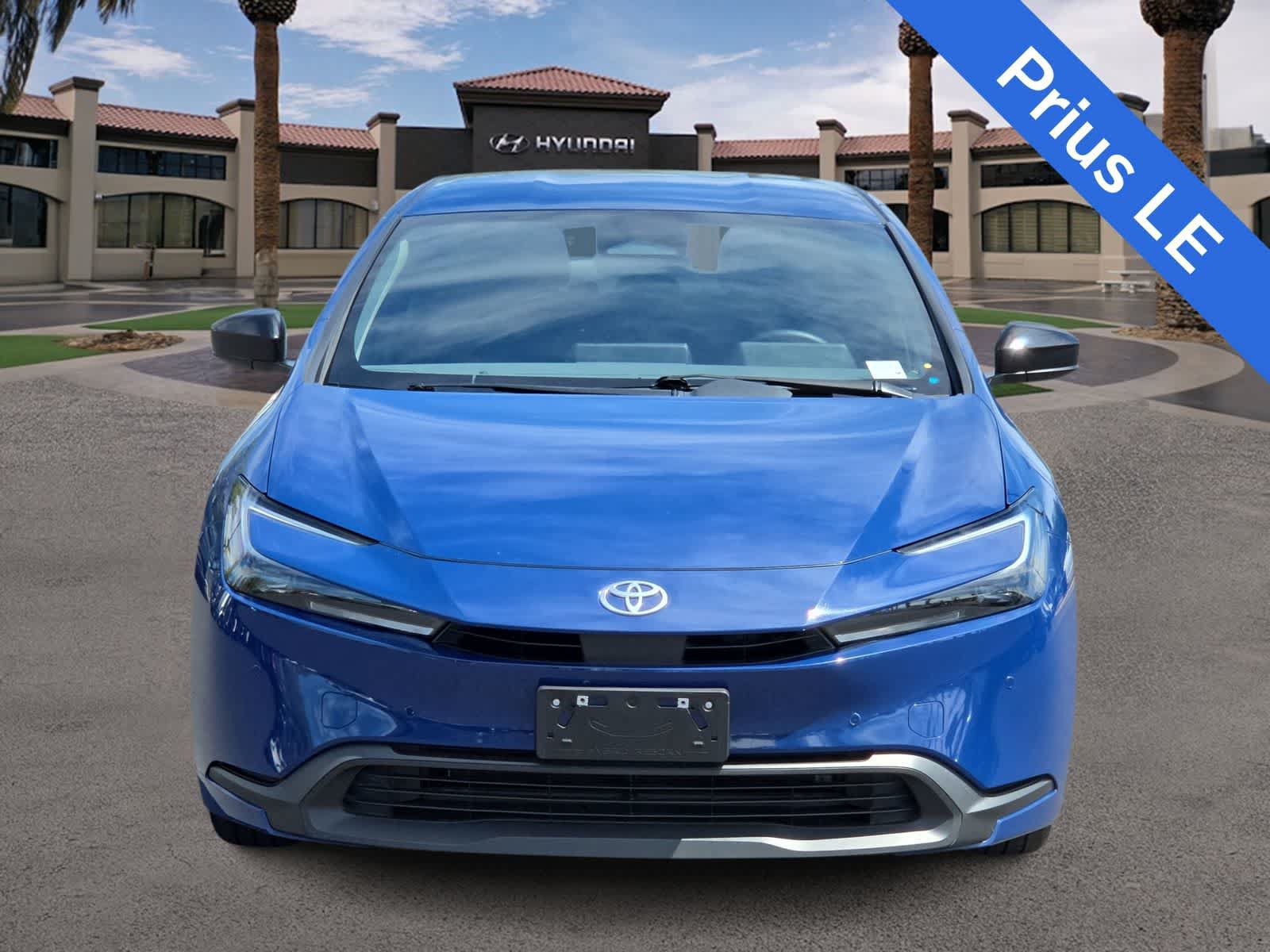 Used 2023 Toyota Prius LE FWD image 3