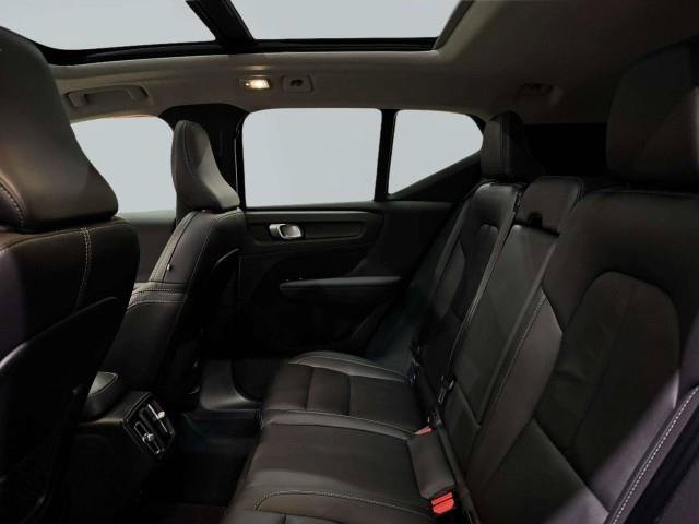 Used 2023 Volvo XC40 B5 Plus w/ Driver Assist Package AWD/4WD image 46