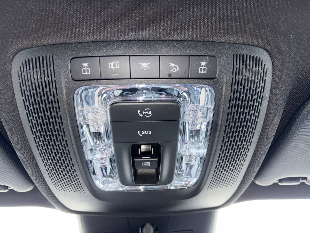 Used 2025 Mercedes-Benz GLB 250 image 15