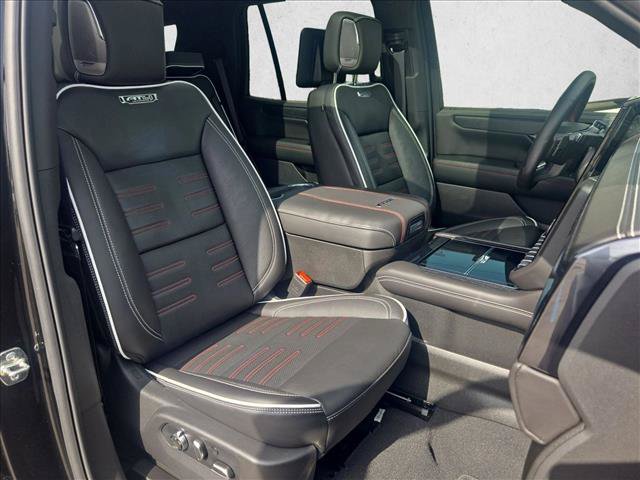Used 2026 GMC Yukon AT4 Ultimate AWD/4WD image 25