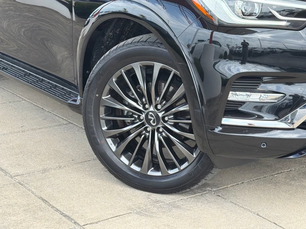 Used 2023 INFINITI QX80 Sensory w/ All-Season Package AWD/4WD image 13