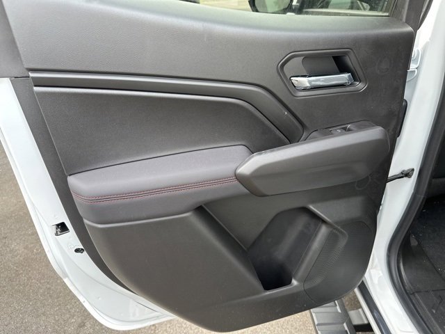 New 2025 Chevrolet Colorado Z71 w/ Midnight Edition image 8
