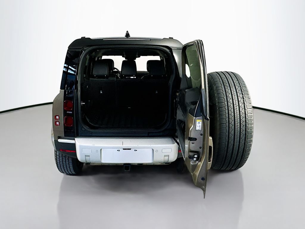 Used 2020 Land Rover Defender 110 SE AWD/4WD image 29