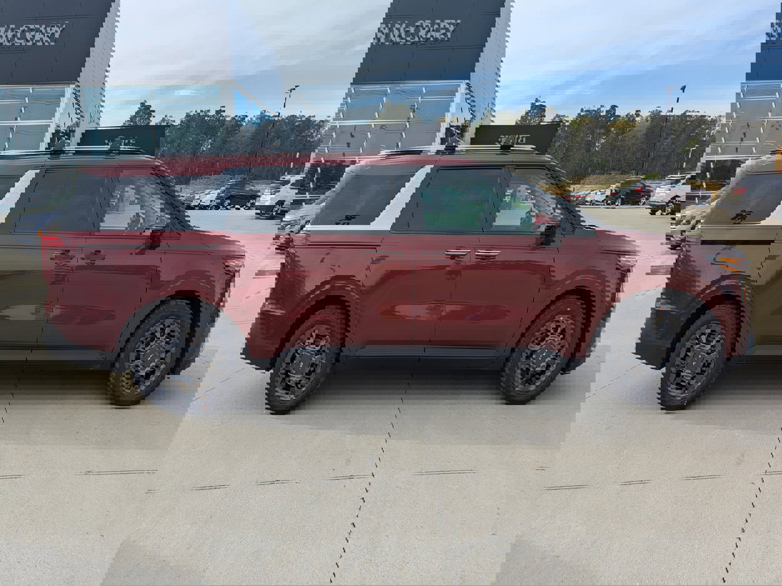 New 2025 Kia Carnival EX image 2